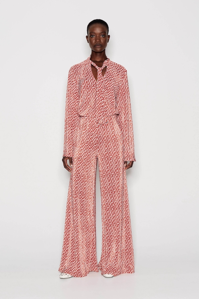 225nr16770_3NR_CINEMA_LENSOFELEGANCE_TOP_RED_BLOUSE_PANTS_TROUSERS_WHITE_FASHION_STYLE_GREEKDESIGNERS_STYLISH_