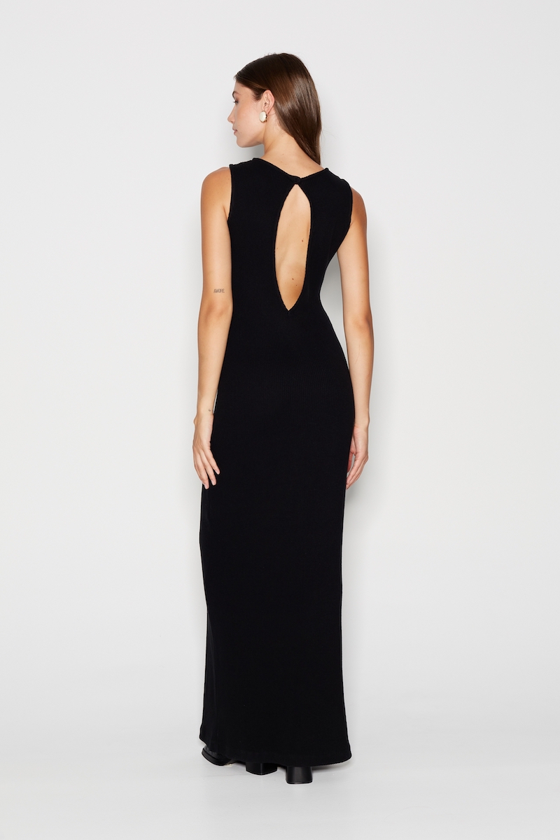 225nr16874_2NR_CINEMA_MINIMALMUSE_MINIMAL_DRESS_OFFWHITE_BEIGE_BLACK_MAXI_SLITS_FASHION_STYLE_GREEKDESIGNERS_STYLISH_
