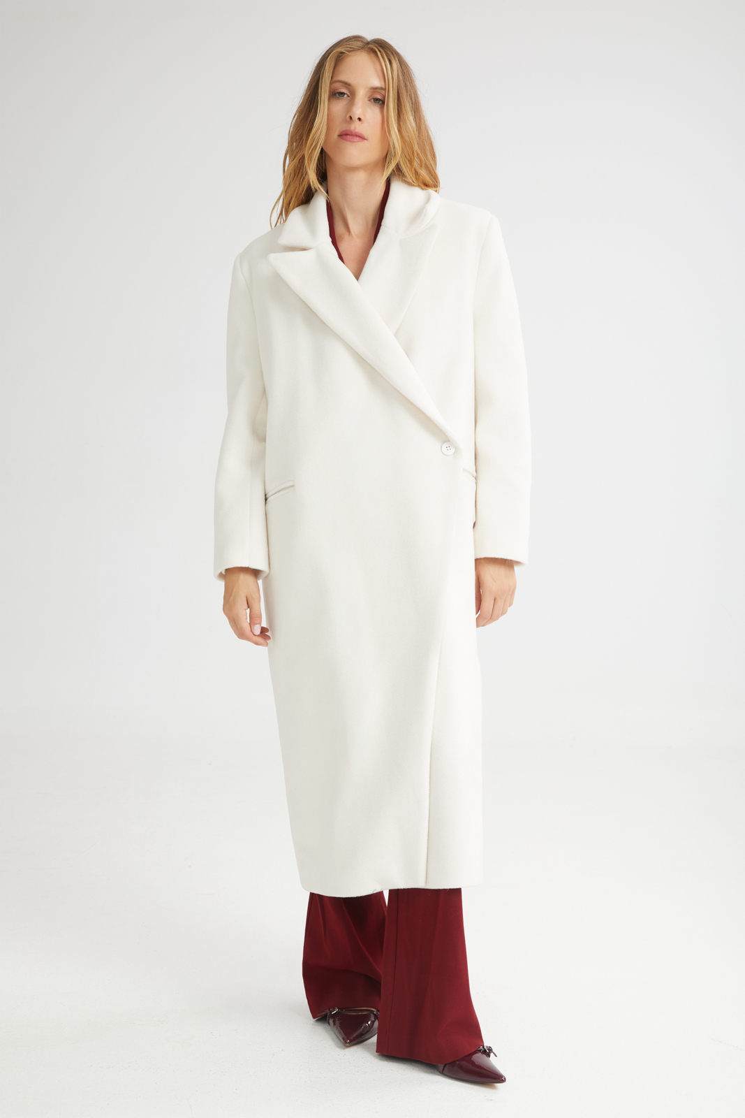 FW24-311-WHITE_2_COAT_white_light_OUTERWEAR_snowflake_overcoat_4tailors__inmotion_greekdesigners_fashion_
