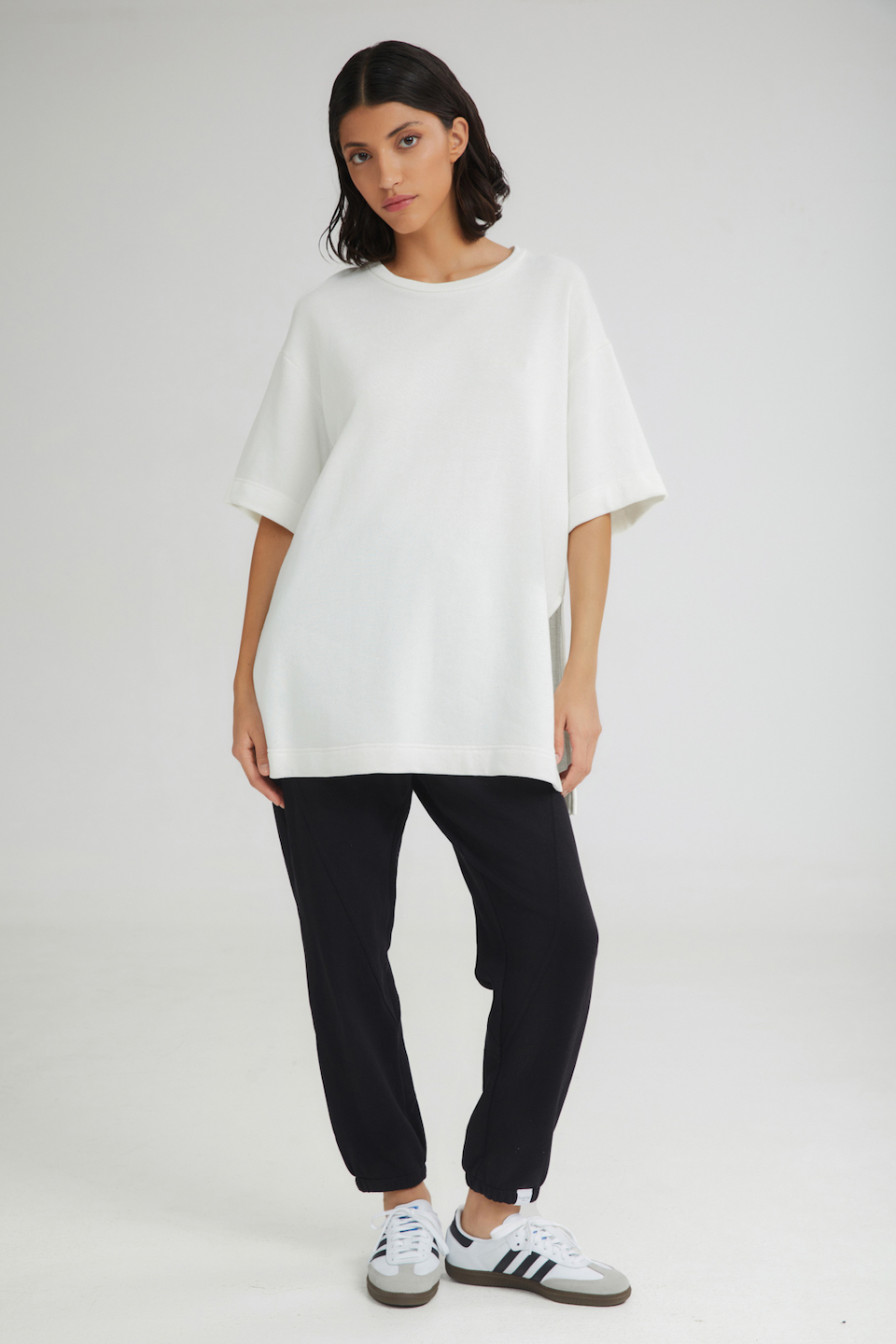 SS25-223-WHITE_1_4tailors_theshorbettop_top_athleisure_blouse_black_white_casual_chic_fashion_style_ootd_greekdesigners_