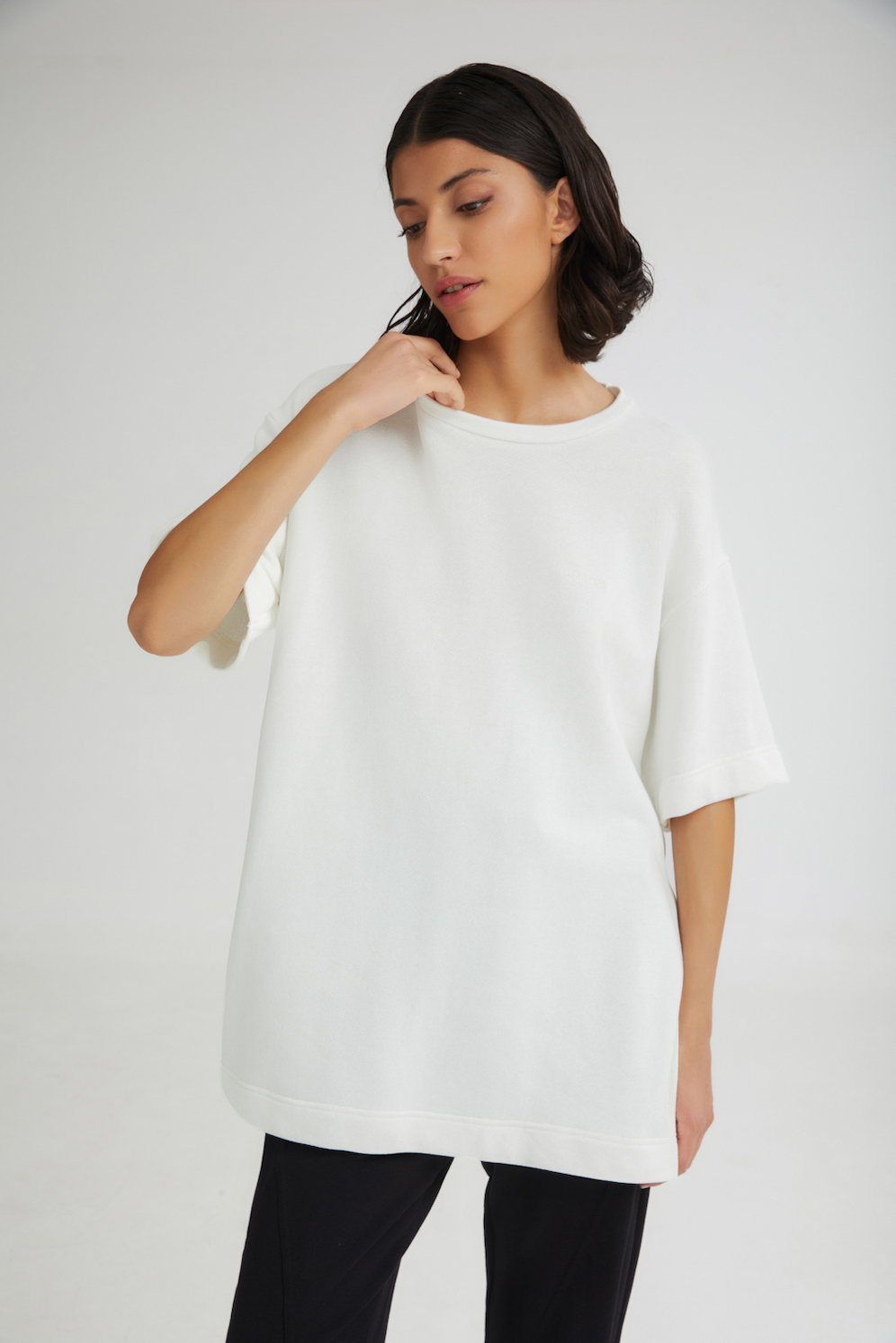 SS25-223-WHITE_3_4tailors_theshorbettop_top_athleisure_blouse_black_white_casual_chic_fashion_style_ootd_greekdesigners_