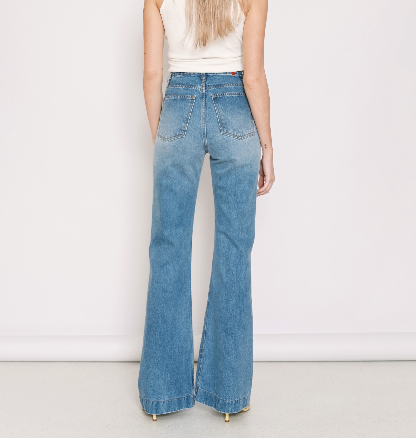 ReneeMedFade2_salt_saltandpepperjeans_renee_fadeout_medium_saltandpepper_denim_blue_jeans_trousers_light_blue_greekdesigners_stylish__salt_jeans_denim_pants_trousers_style_ootd_