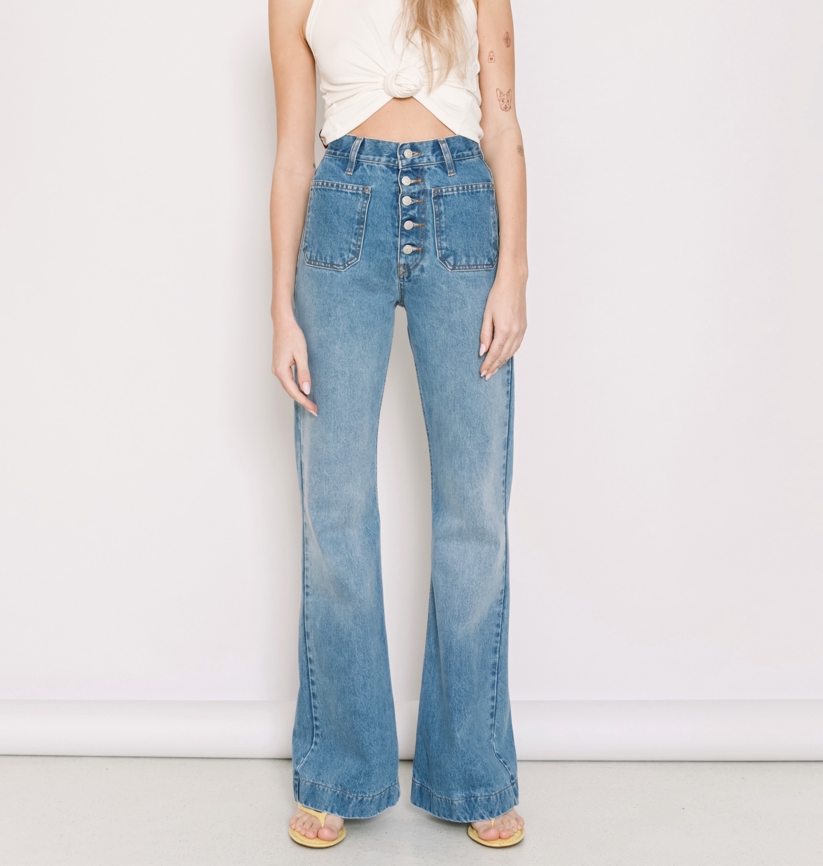 ReneeMedFade_salt_saltandpepperjeans_renee_fadeout_medium_saltandpepper_denim_jeans_trousers_light_blue_greekdesigners_stylish__salt_saltandpepper_jeans_denim_pants_trouses_medium_fashion_style_ootd_