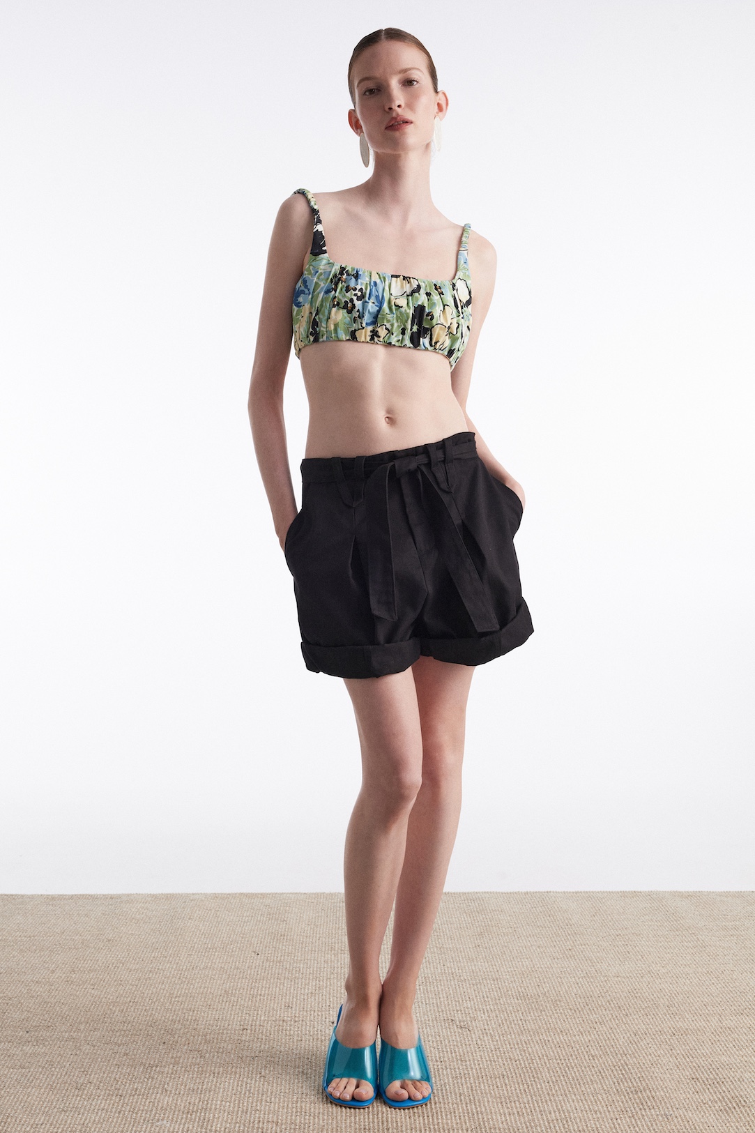 NADIA_RAPTI_SUMMER271330469 copy_nr_dolly_shorts_white_black_linen_bottoms_fashion_ootd_greekdesigners_nadia_rapti_