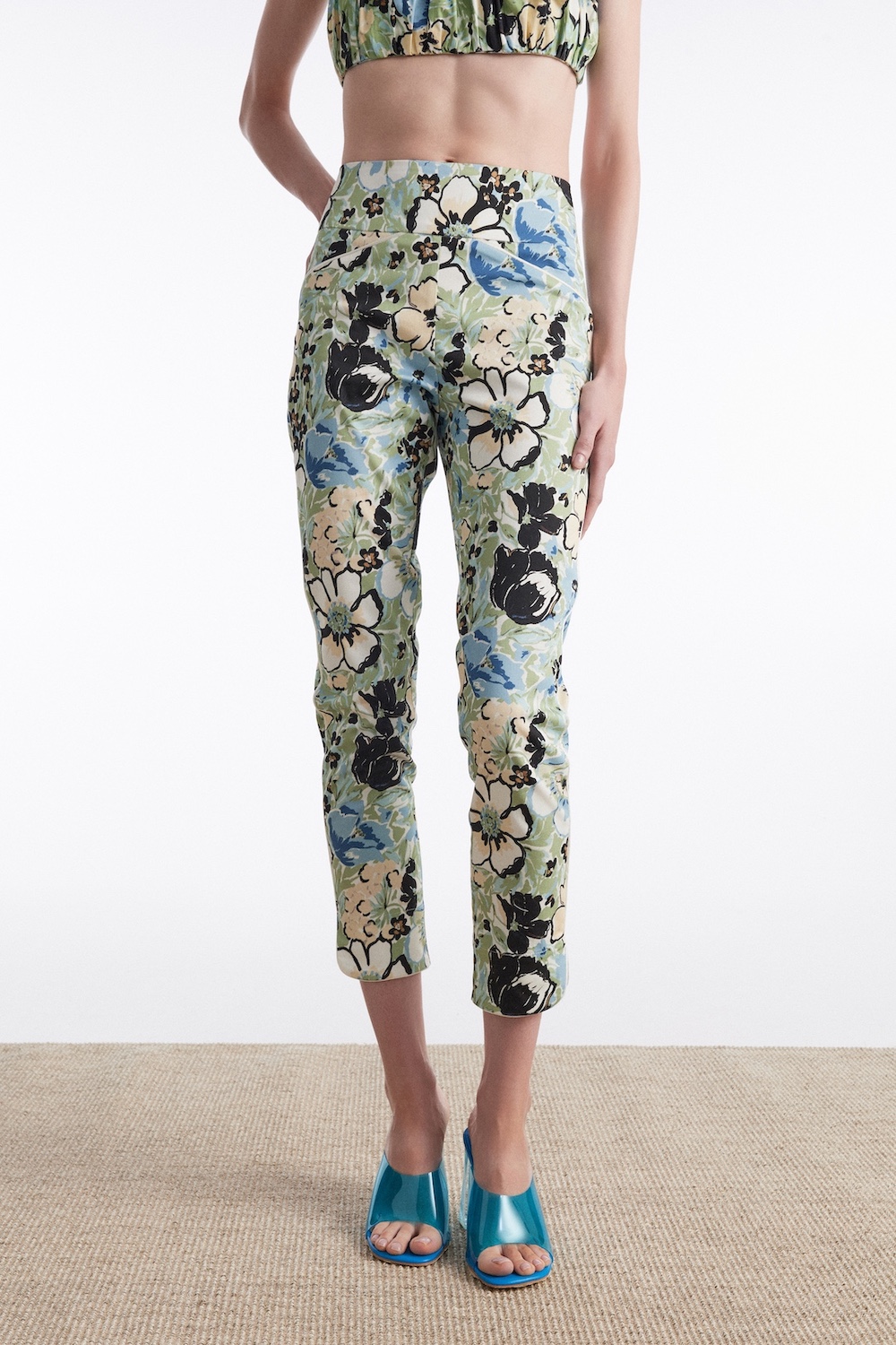 NADIA_RAPTI_SUMMER27761005 copy_nr_alice_top_floral_bllue_pink_trousers_crop_top_pants_bottoms_fashion_ootd_greekdesigners_nadia_rapti_