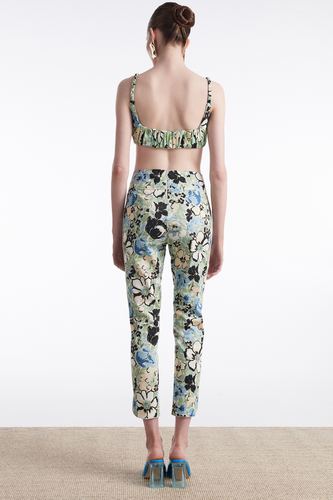 NADIA_RAPTI_SUMMER27761705 copy_nr_alice_top_floral_bllue_pink_trousers_crop_top_pants_bottoms_fashion_ootd_greekdesigners_nadia_rapti_